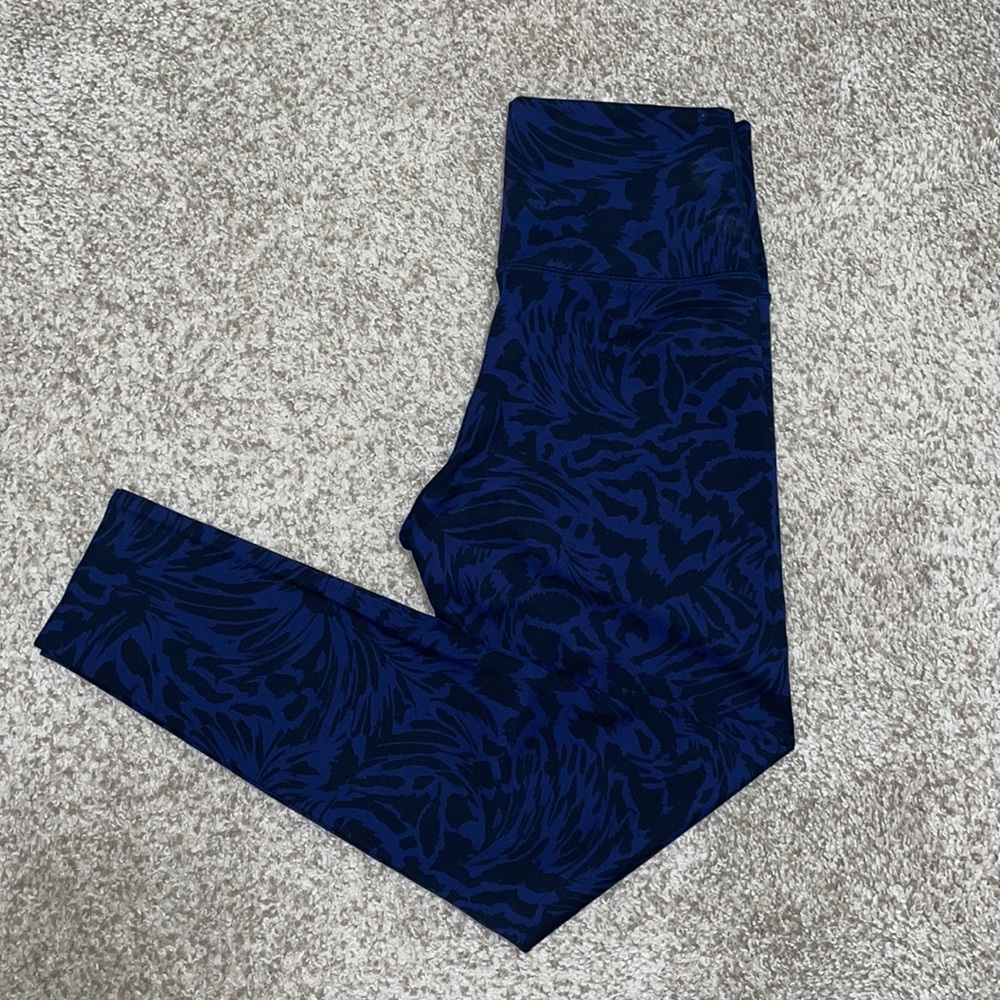 📦 🚚 EVERYTHING MUST GO! NWT aerie leggings | M short